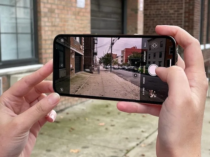 iPhone 12 Pro Max được xử lý rất tốt