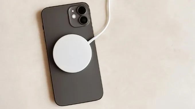 co-nen-su-dung-magsafe-xtmobile