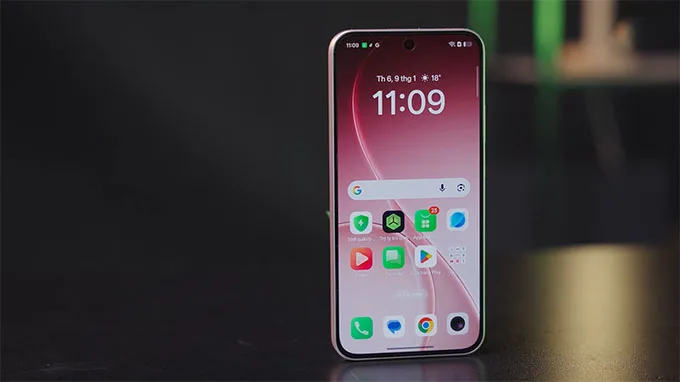 Màn hình AMOLED 6.57 inch trên OPPO Reno15 F