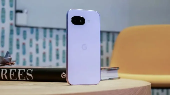 So sánh iPhone 16e và Google Pixel 9a về hiệu năng
