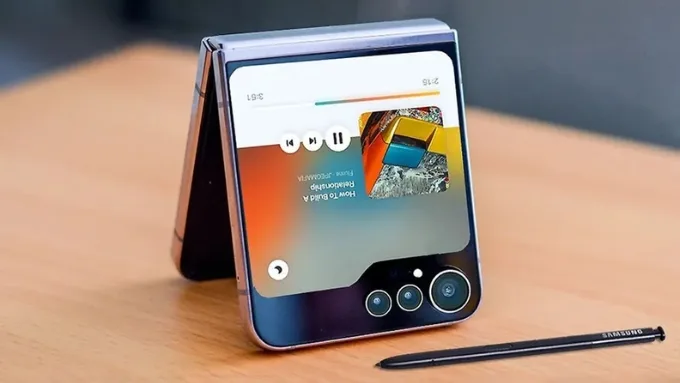 Samsung Galaxy Z Flip 8 FE được cho là sẽ nhận nâng cấp vượt trội so với Z Flip 7 FE