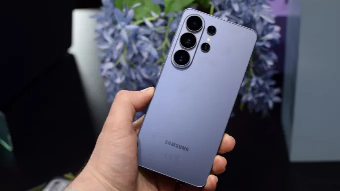 Có nên mua Samsung Galaxy S26 Ultra vì màn hình
