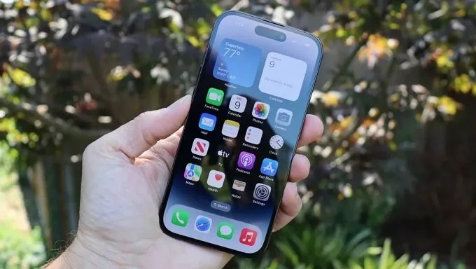 iPhone 14 Pro 1TB được trang bị tấm nền OLED 6.1 inch 120Hz