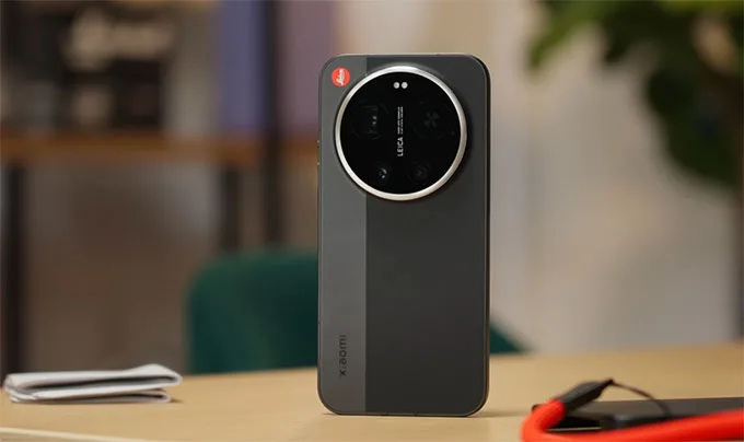 Điện thoại Xiaomi 17 Ultra thể hiện ngôn ngữ thiết kế riêng biệt của dòng Ultra
