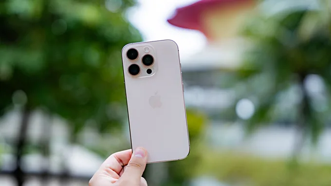 iPhone 16 Pro 1TB cũ 99% giữ nguyên ngoại hình như mới