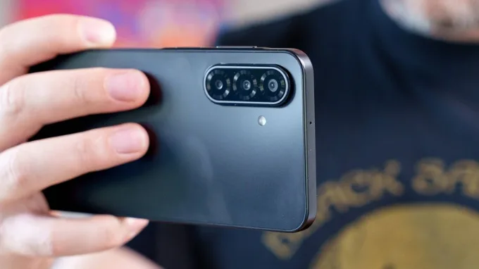 Hệ thống camera được nâng cấp mạnh, lần đầu có OIS