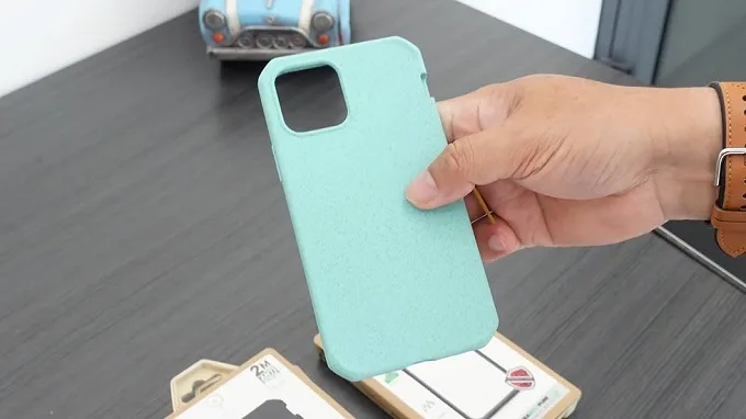 ốp lưng Itskins iPhone 12 Pro Hybrid Silk cao khi được trang bị công nghệ kháng khuẩn Antimicrobial Defence