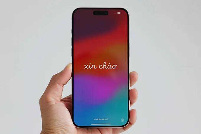 Màn hình Dynamic Island siêu rõ nét với khung viền cực mỏng