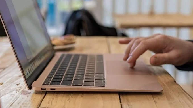 Cổng Thunderbolt trên Macbook Air M1