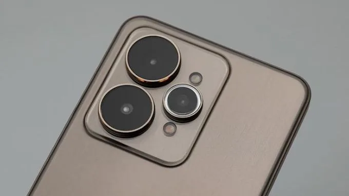 camera sau của Realme 15 5G