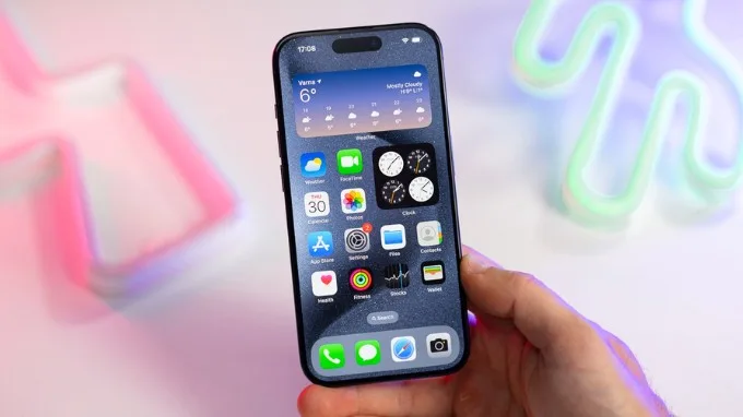 iPhone 15 Pro 256GB cũ màn hình vẫn sắc nét, hiển thị sống động