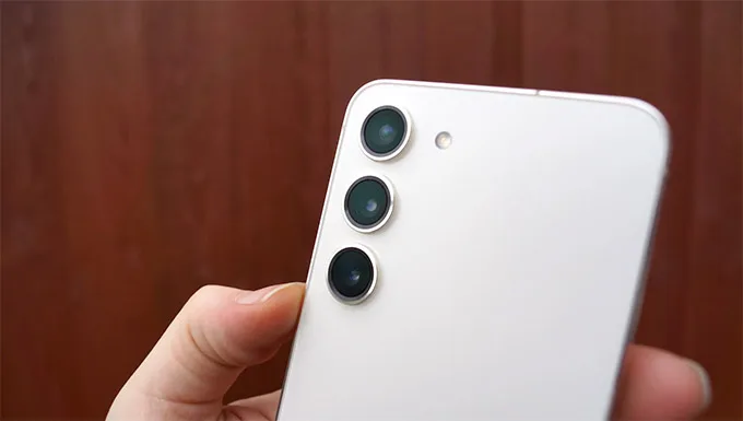 Hệ thống camera trên Samsung S23 128GB bản Mỹ cũ không thay đổi nhiều