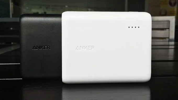 Pin dự phòng Anker PowerCore 13.000 mAh có 2 tùy chọn màu sắc gồm trắng và đen