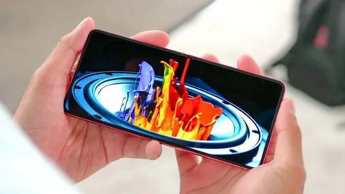 Màn hình Samsung Galaxy Z Flip 7