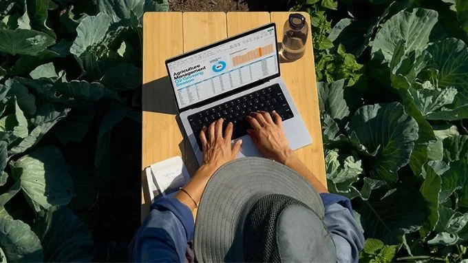 Thời lượng pin ấn tượng, sạc nhanh tiện lợi
