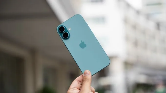 Ngoại quan iPhone 16 Plus 512GB cũ 99%
