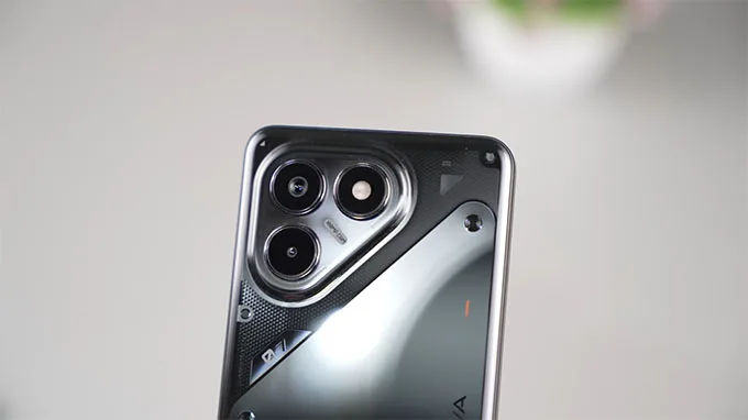Camera - Không phải điểm mạnh, nhưng đủ dùng hàng ngày