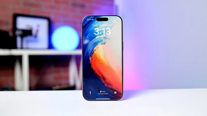 iPhone 16 Pro cũ 97% vẫn sở hữu màn hình OLED sắc nét