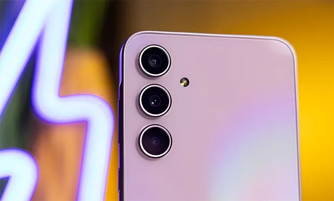 Camera Samsung Galaxy A35 5G 256GB Cty đi kèm với hệ thống 3 camera