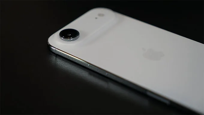 Máy sở hữu camera đơn 48MP chất lượng
