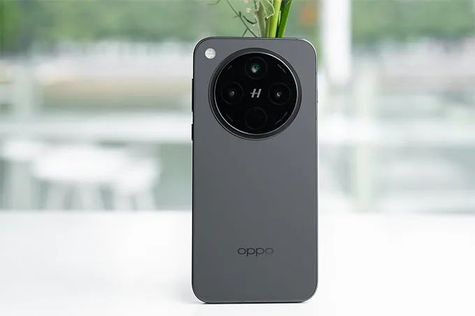 Oppo Find X8 cung cấp khá nhiều tùy chọn màu sắc độc đáo