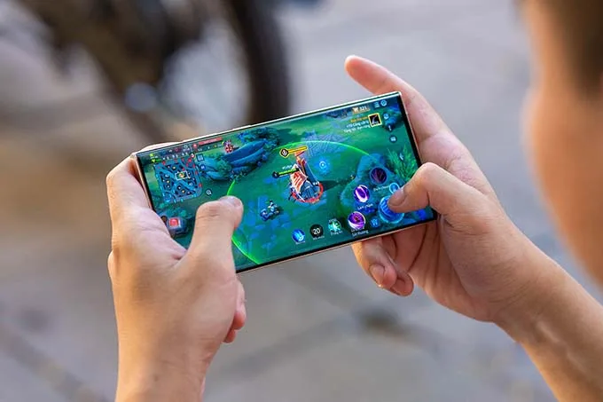Hiệu năng chip Snapdragon 8 Gen 3 siêu mạnh mẽ
