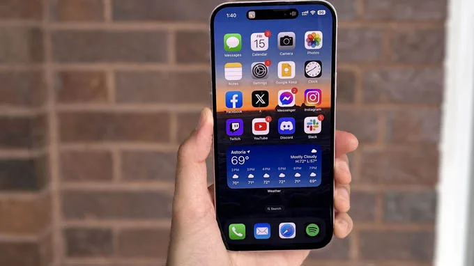 Tình trạng pin và linh kiện của iPhone 15 Plus 256GB cũ 99%