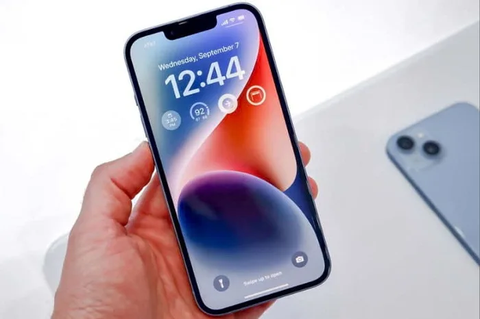 Màn hình Super Retina XDR 6.7 inch sắc nét