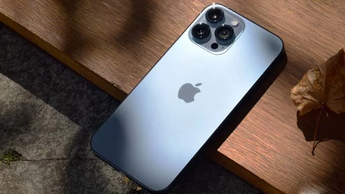 Thiết kế iPhone 13 Pro 256GB cũ 97% với khung thép chắc chắn
