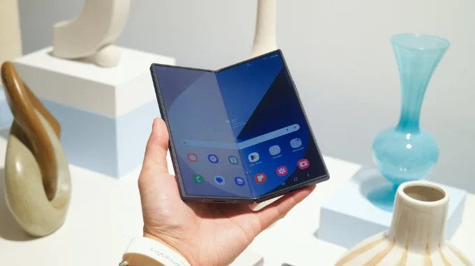 Samsung Galaxy Z Fold 6 có thời lượng pin lâu dài