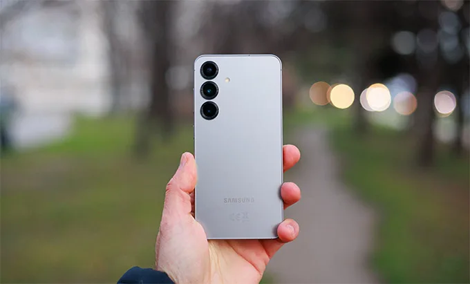 Galaxy S25 256GB cũ Mỹ là máy đã qua sử dụng nhưng có ngoại hình đẹp như mới đến 99%