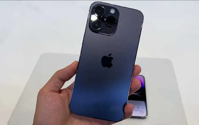 Dung lượng RAM 6GB và bộ nhớ 512GB