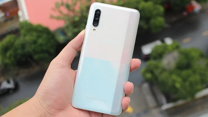 Con chip tương đương flagship, cùng “siêu kết nối”