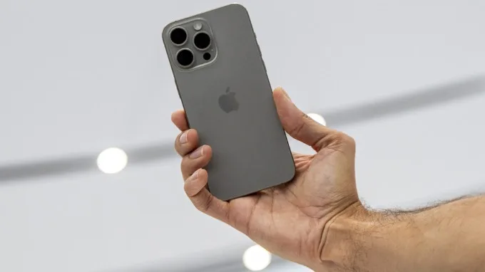 Thiết kế iPhone 15 Pro Max 512GB cũ 97%