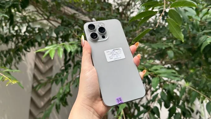 iPhone 15 Pro Max 1TB cũ dung lượng lưu trữ thoải mái