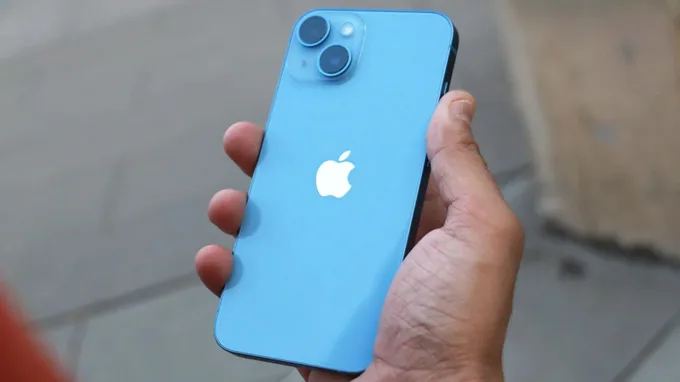 Thiết kế iPhone 13 256GB cũ sang trọng, không trầy xước
