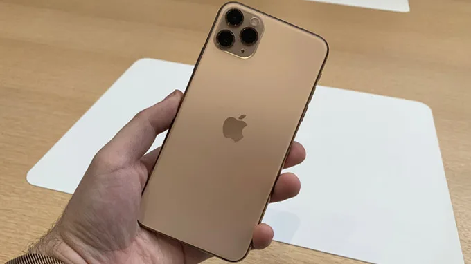 Ngoại hình iPhone 11 Pro Max 512GB cũ 97%