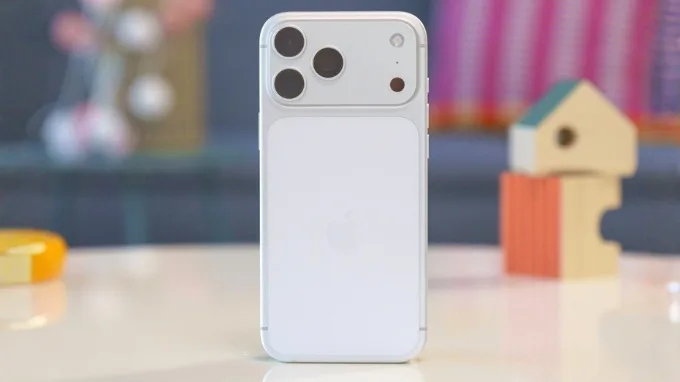 iPhone 17 Pro Max 1TB cũ 97% vẫn giữ được ngoại hình mới và bền bỉ