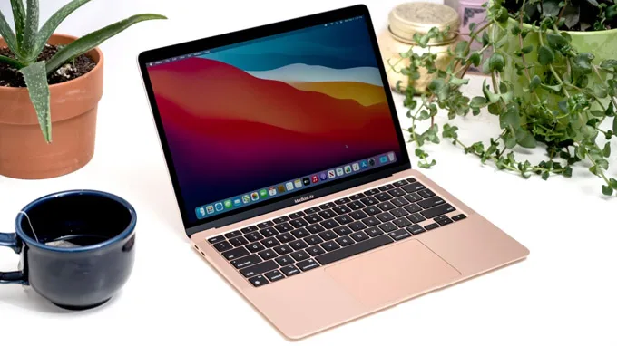 Macbook Air M1 2020 16GB mang đến thời lượng sử dụng pin khá tốt
