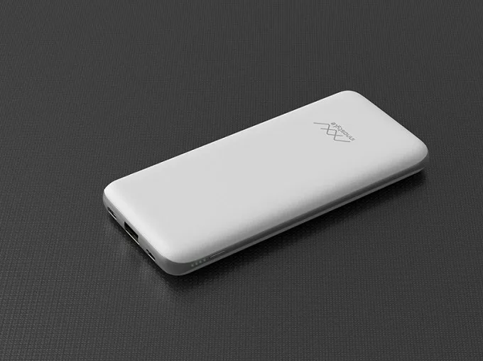 Pin dự phòng Innostyle Powergo Plus 10.000 mAh được tích hợp 3 cổng Micro, Lightning, USB-C