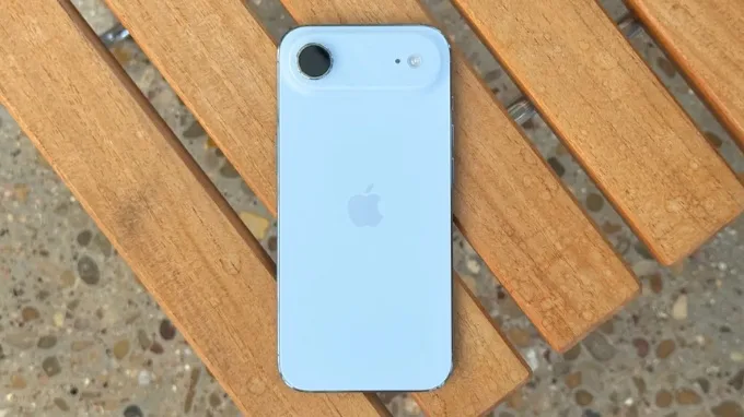 iPhone Air 256GB cũ 97% là máy gì?