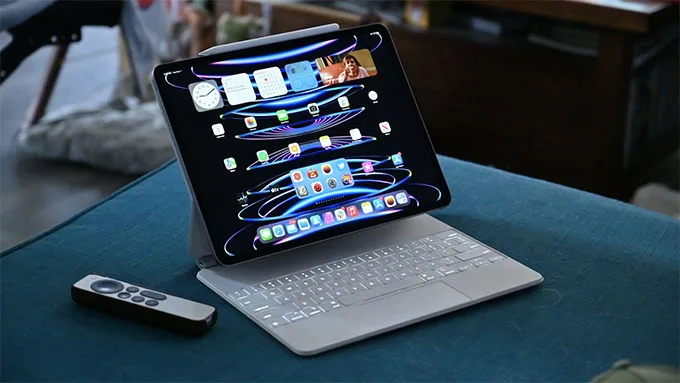 iPad Pro 2022 M2 11 inch 256GB wifi được trang bị màn hình Liquid Retina