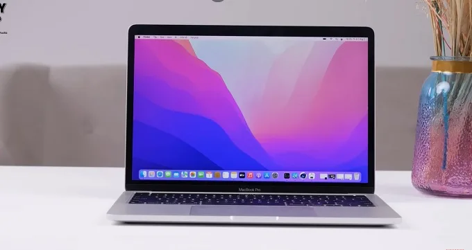Màn hình MacBook Pro M2 2022 8GB 256GB Retina sắc nét Màn hình 