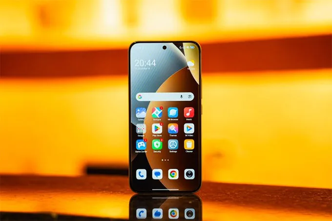 Màn hình 6,83 inch của Redmi Note 15 Pro Plus 5G CTy cho trải nghiệm mượt mà