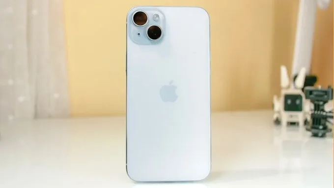 Thiết kế của iPhone 15 Plus 128GB cũ