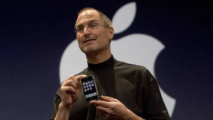 iphone-la-dien-thoai-cua-my-xtmobile