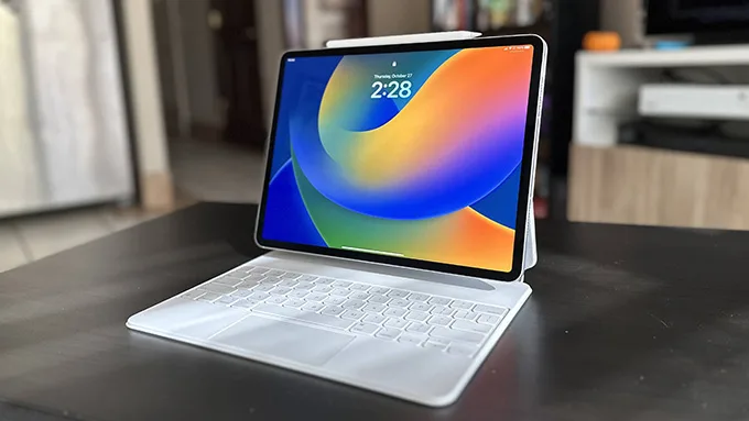iPad Pro 2022 M2 12.9inch 256GB Wifi 5G không nâng cấp màn hình nhưng vẫn hiển thị rất tốt