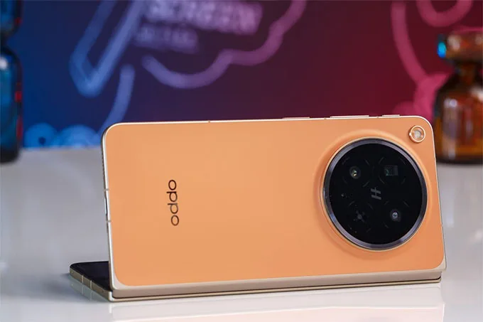 Thiết kế Oppo Find N6 cao cấp, chất liệu hàng không vũ trụ