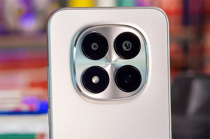 Điện thoại Redmi Note 15 Pro 5G được trang bị hệ thống camera kép