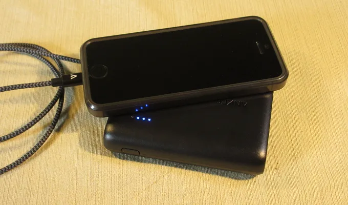 Dung lượng pin lên tới 10.400mAh giúp cung cấp đủ năng lượng cho người dùng trong nhiều ngày